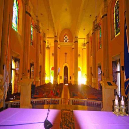 Lasensacional.com Radio-Catedral inside 1